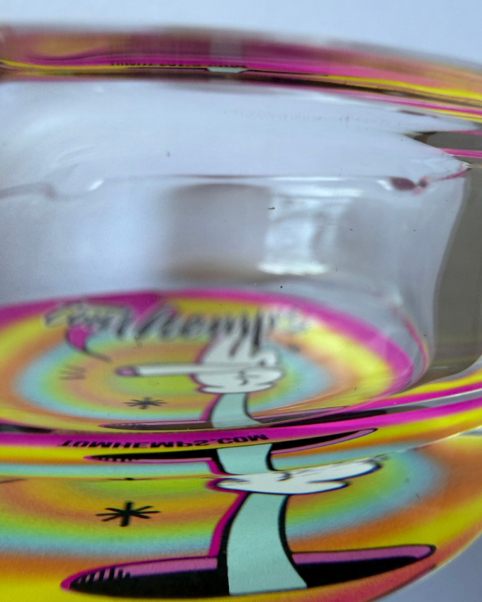 Aschenbecher Pink Glas Tom Hemps Close Up